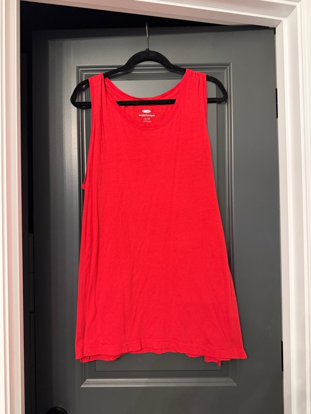 Old Navy Women’s Red Sleeveless Tunic Tank Top